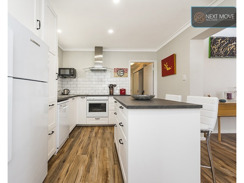 8 Murray Road, Palmyra WA 6157