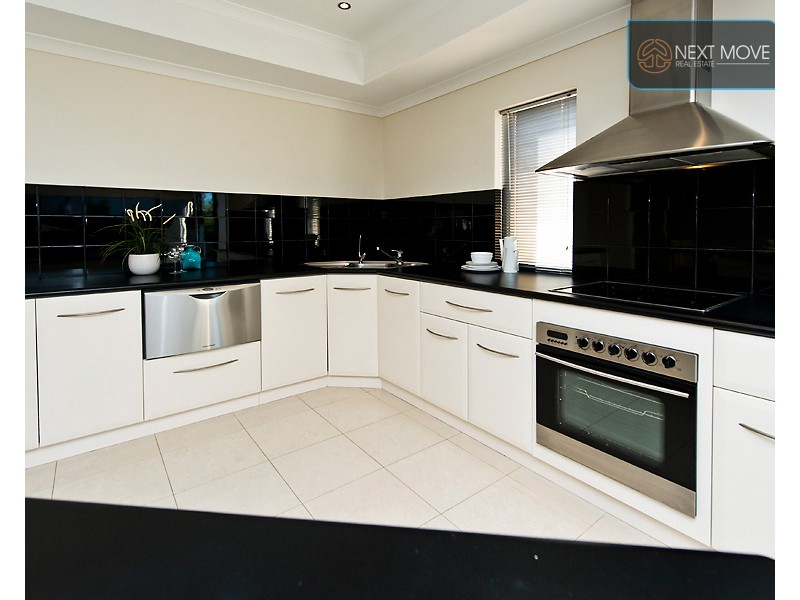 18 Danzil St, Willagee WA 6156