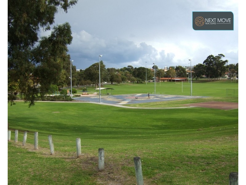 92 Arkwell Street, Willagee WA 6156