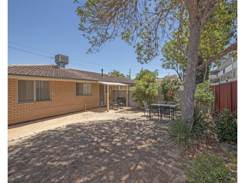 32B Thelma Street, Como WA 6152