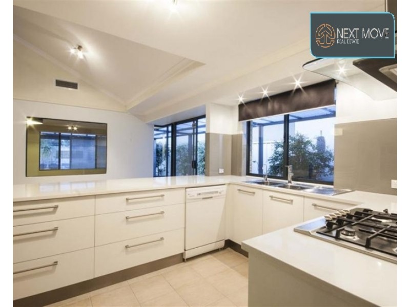 16 Cheshunt Gdns, North Lake WA 6163