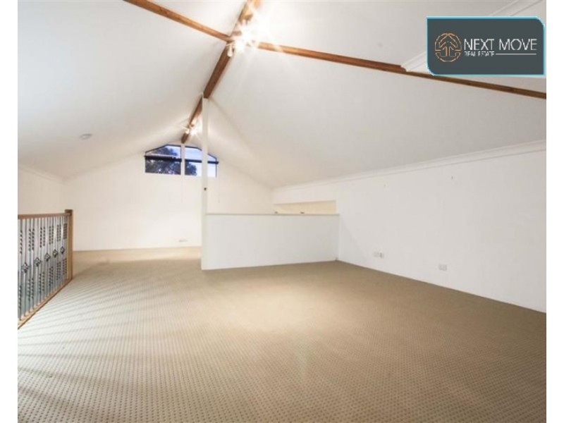 16 Cheshunt Gdns, North Lake WA 6163