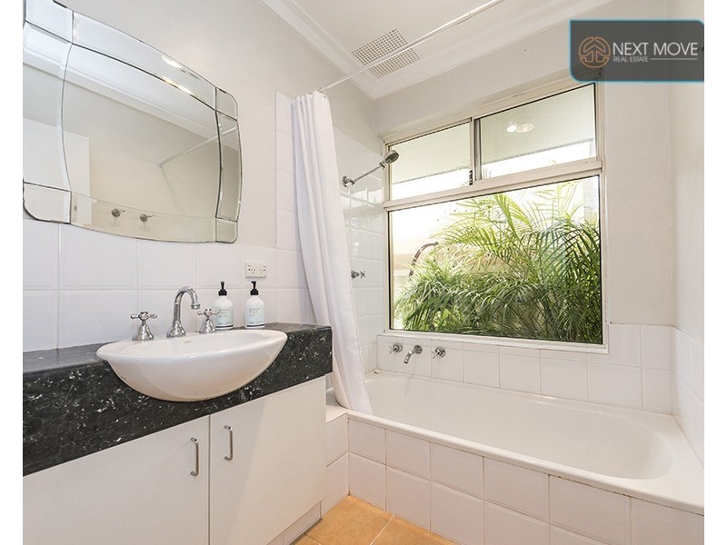 8 Murray Road, Palmyra WA 6157