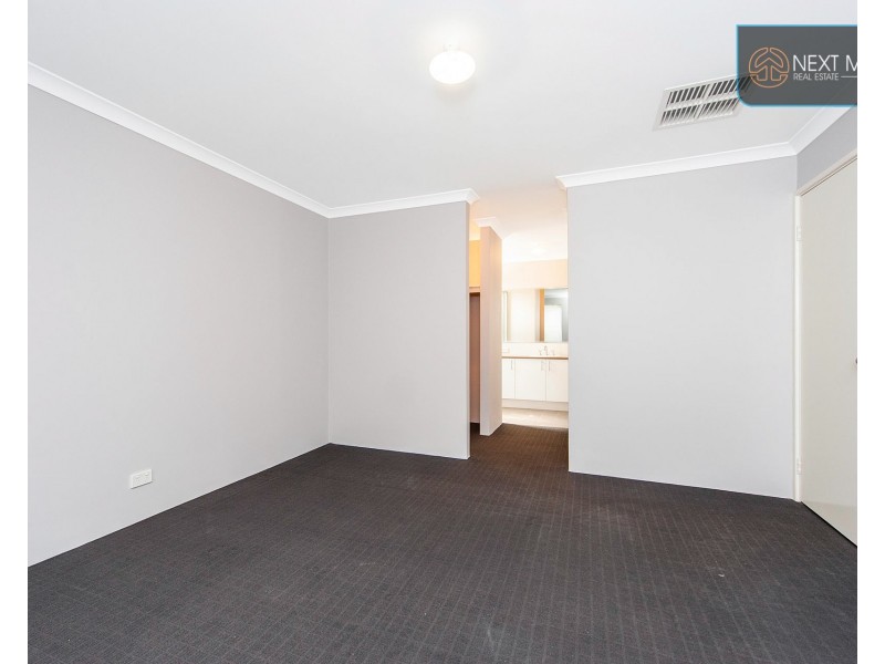 15 Bellas Circuit, Piara Waters WA 6112