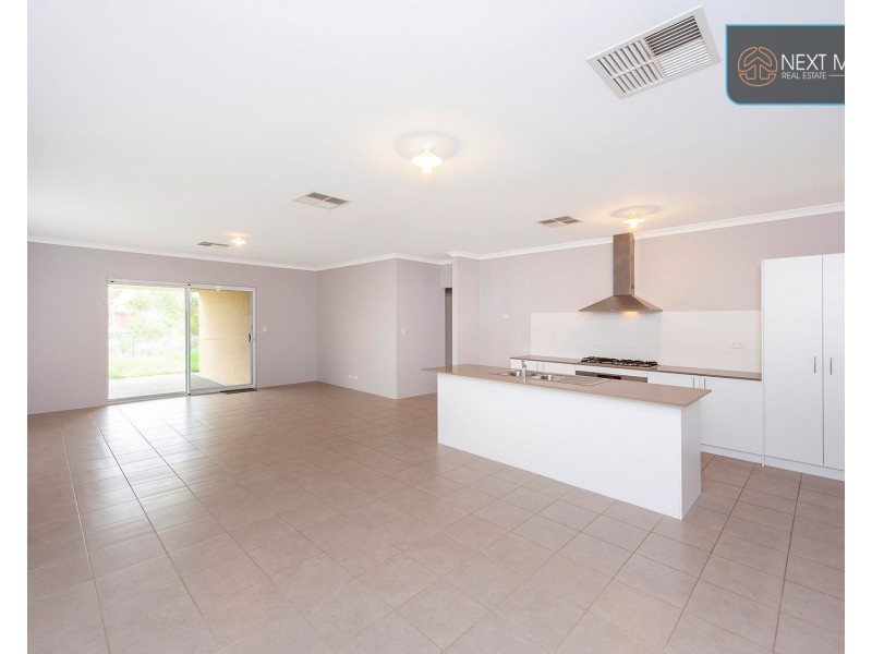 15 Bellas Circuit, Piara Waters WA 6112