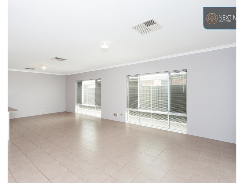 15 Bellas Circuit, Piara Waters WA 6112