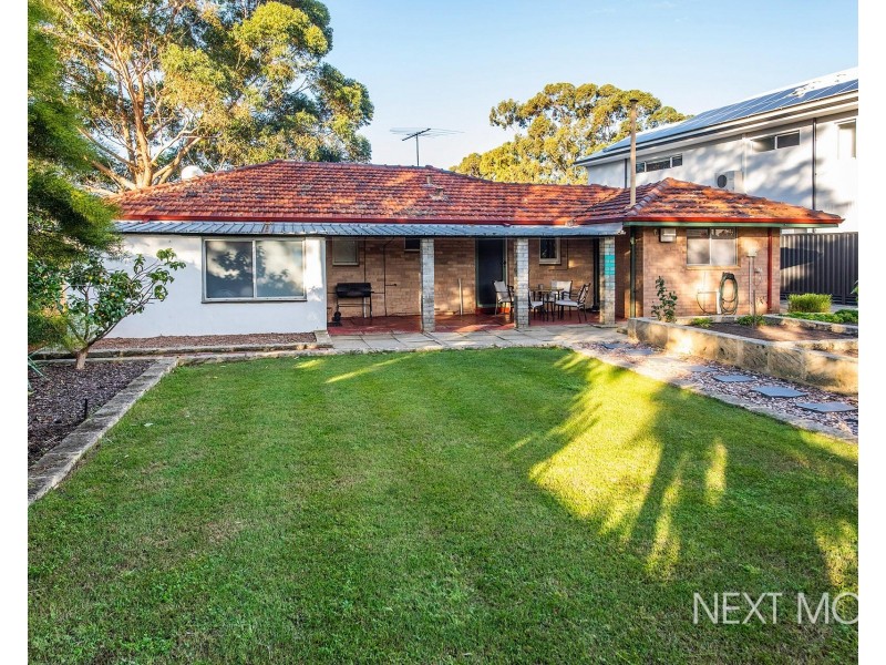 15 Chilton St, Willagee WA 6156