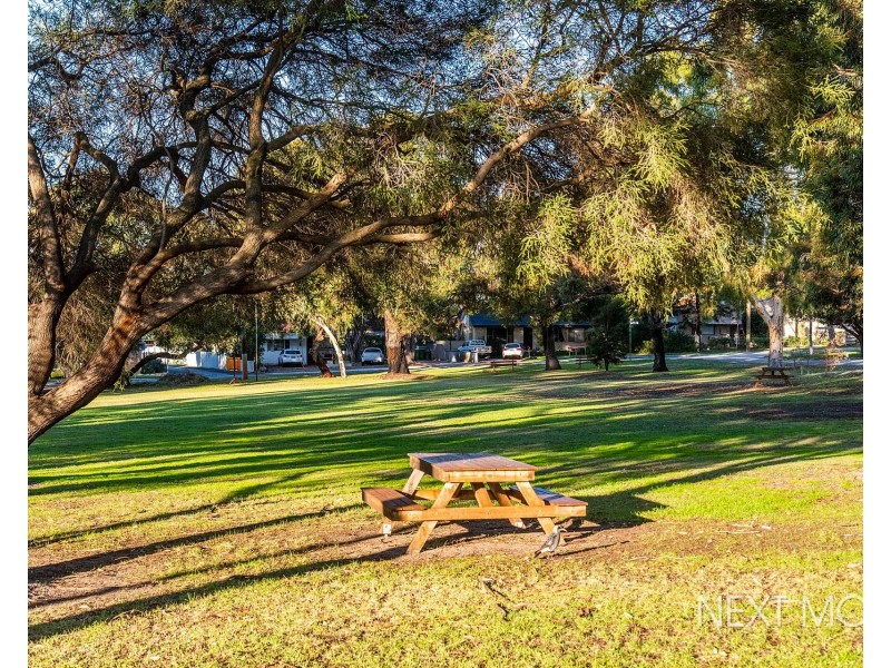 15 Chilton St, Willagee WA 6156