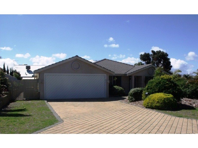 18 Callander Avenue, Kinross WA 6028