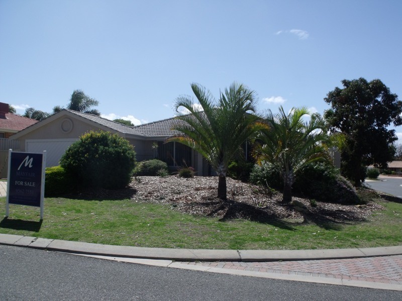 18 Callander Avenue, Kinross WA 6028