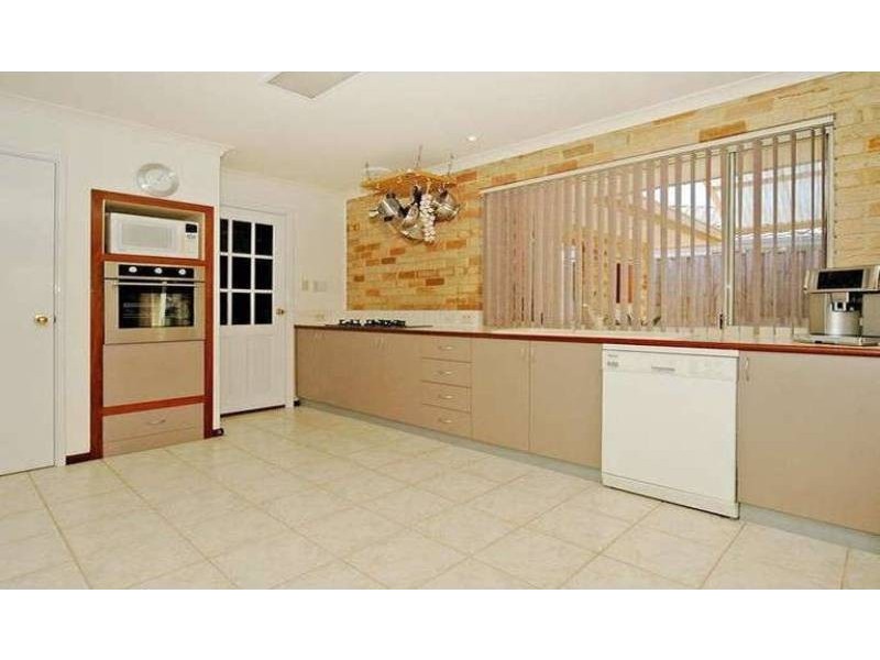 5 Karmoy Place, Mindarie WA 6030