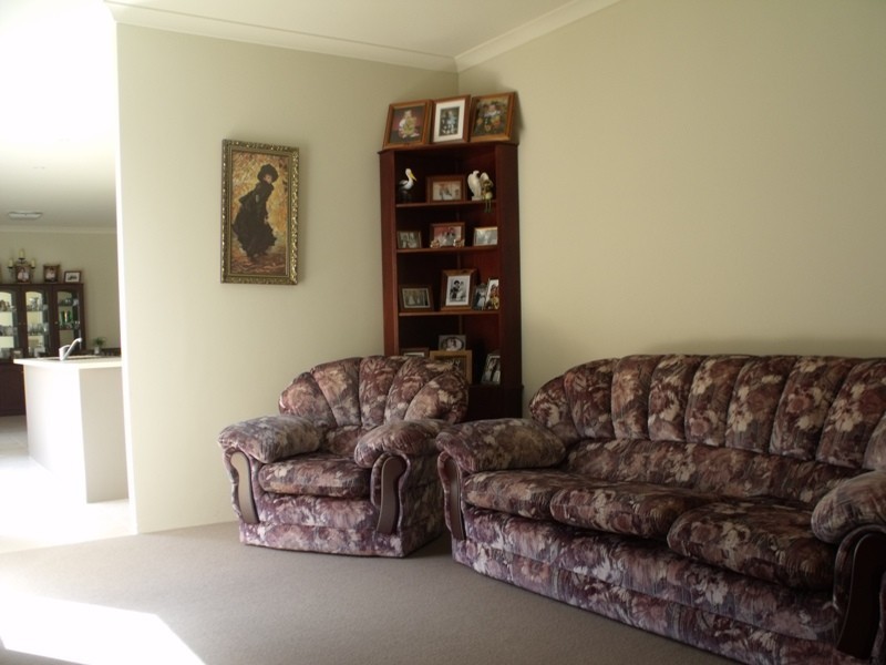 85 Shepperton Drive, Butler WA 6036