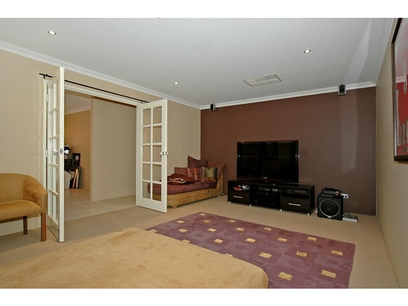 98 Benenden Avenue, Butler WA 6036