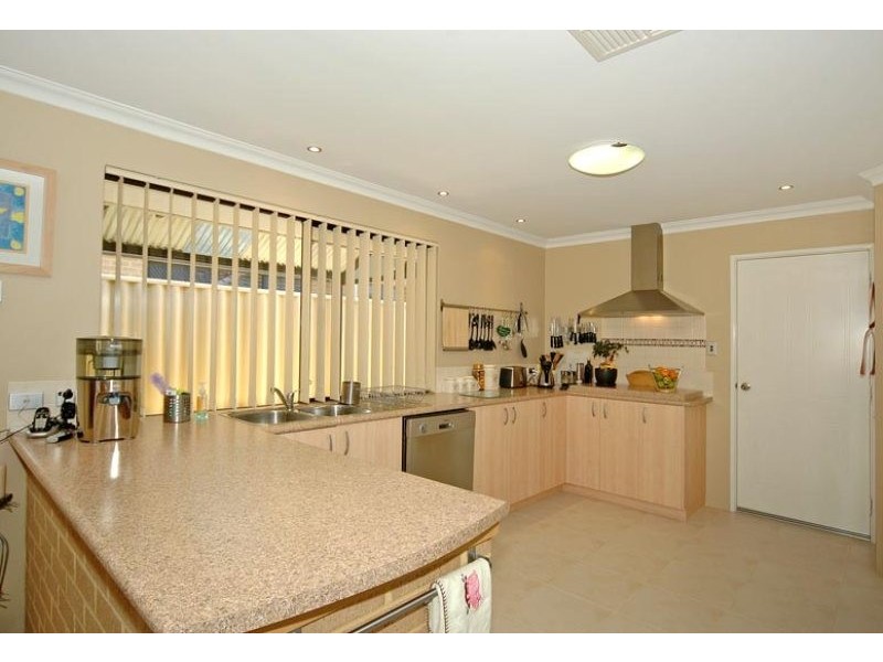 98 Benenden Avenue, Butler WA 6036