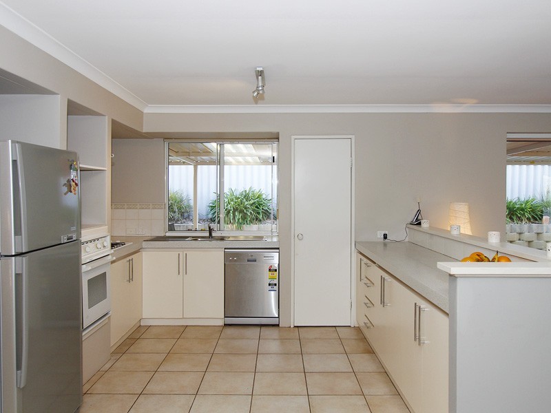 18 Callander Avenue, Kinross WA 6028