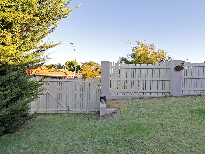 18 Callander Avenue, Kinross WA 6028