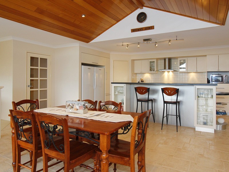 31 Rupara Circle, Quinns Rocks WA 6030