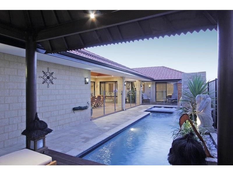 5 Elmhurst Drive, Clarkson WA 6030