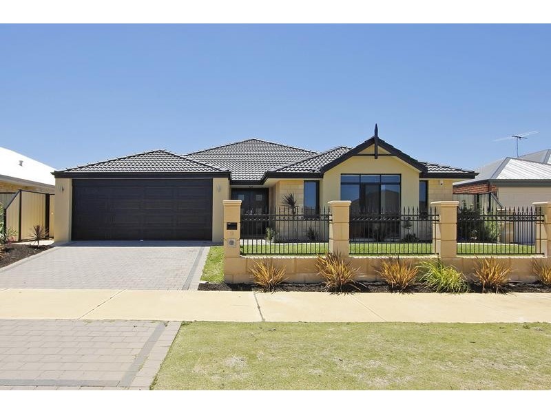 9 Elmhurst Drive, Clarkson WA 6030