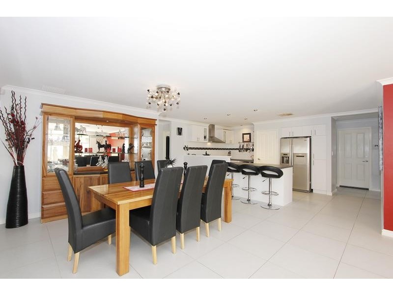 9 Elmhurst Drive, Clarkson WA 6030