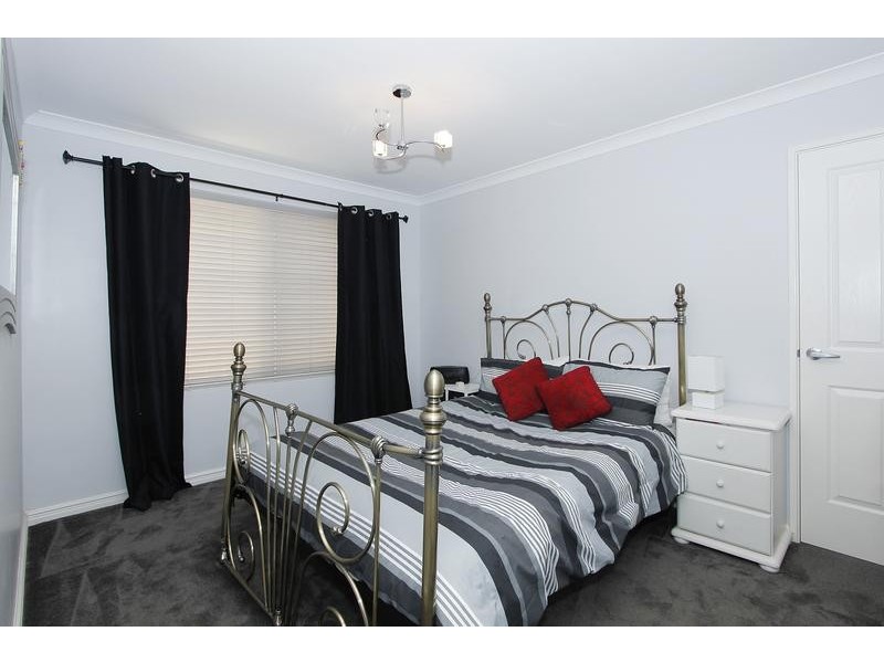 9 Elmhurst Drive, Clarkson WA 6030