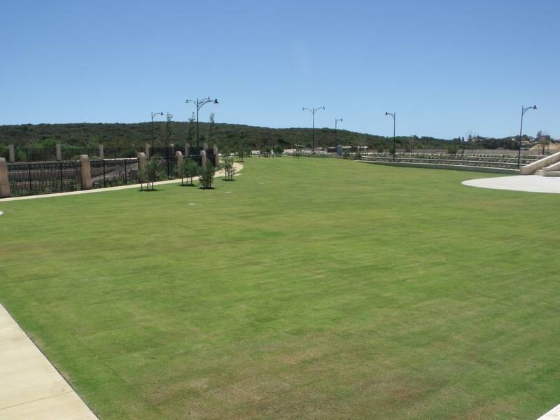 33 St lucia Road, Iluka WA 6028