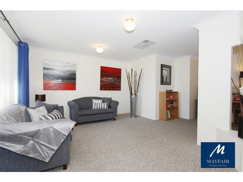 37 Fallbrook Avenue, Woodvale WA 6026