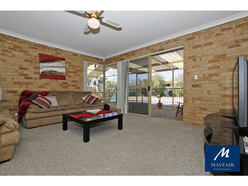 37 Fallbrook Avenue, Woodvale WA 6026