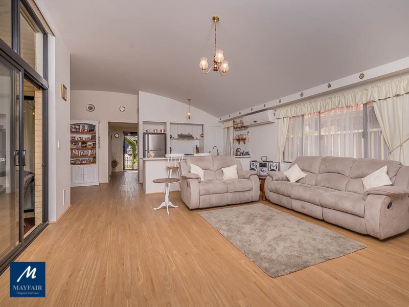 8 Moorlinch Street, Butler WA 6036