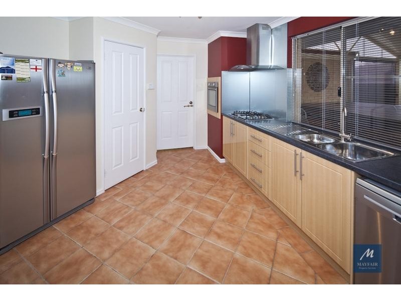 11 Menteith Place, Kinross WA 6028