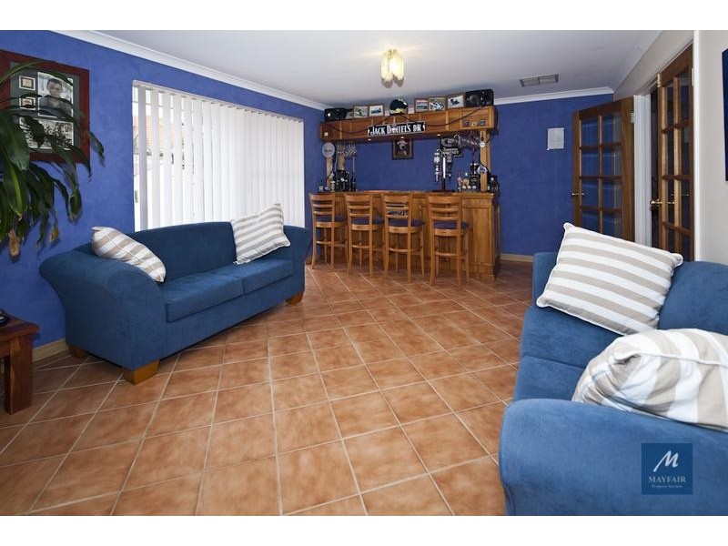 11 Menteith Place, Kinross WA 6028