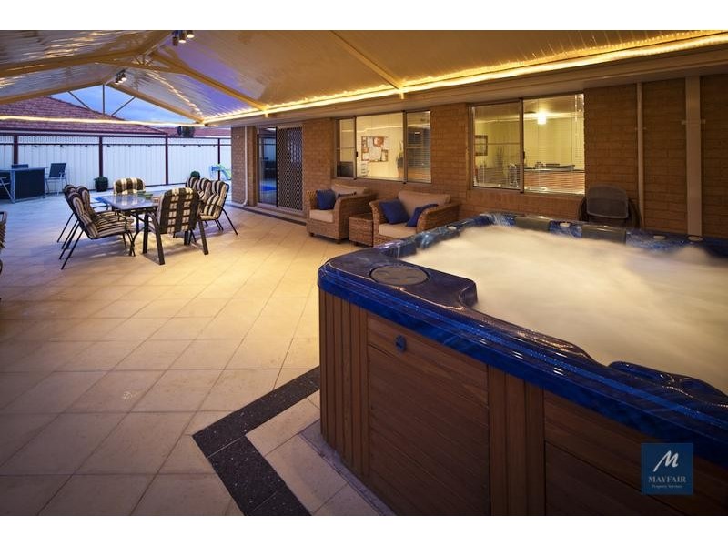 11 Menteith Place, Kinross WA 6028