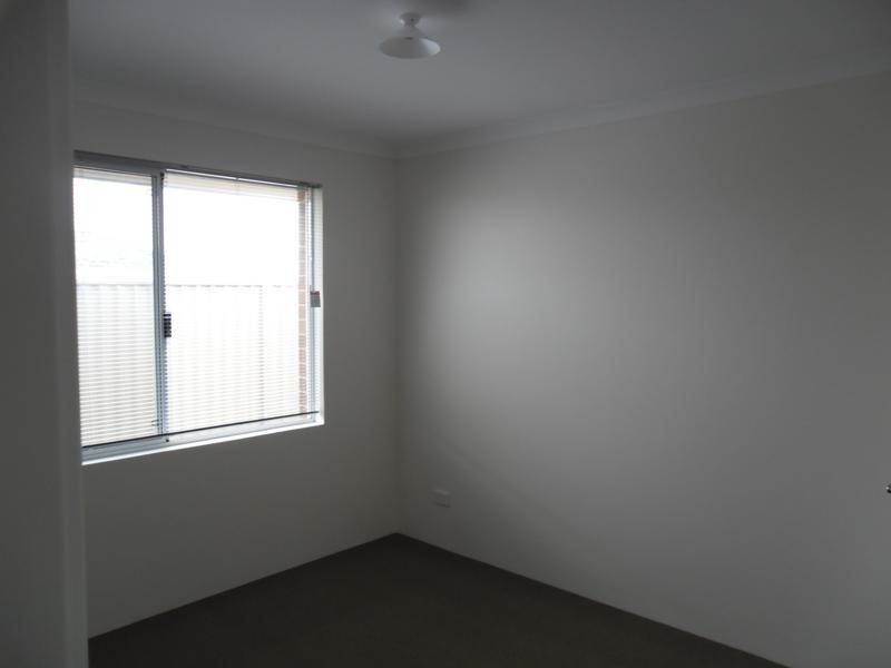 10 Pontoon Way, Alkimos WA 6038