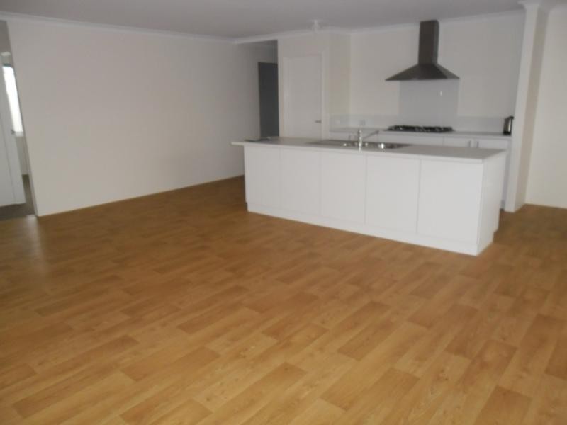 10 Pontoon Way, Alkimos WA 6038