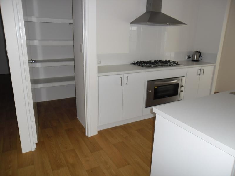 10 Pontoon Way, Alkimos WA 6038