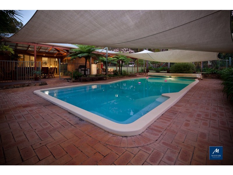 11 Poinciana Place, Wanneroo WA 6065