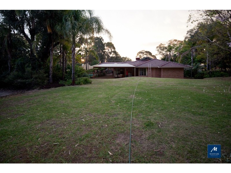 11 Poinciana Place, Wanneroo WA 6065