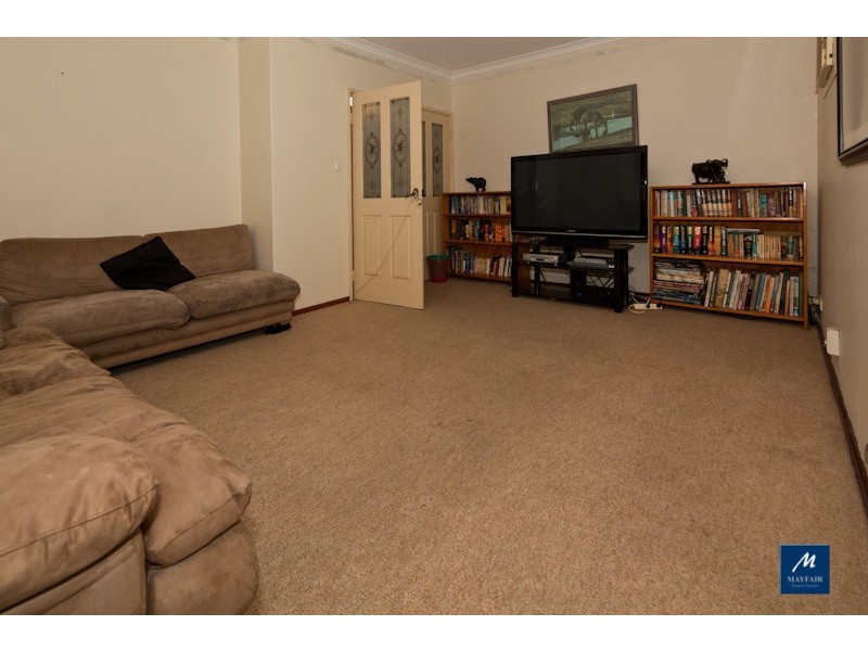 11 Poinciana Place, Wanneroo WA 6065