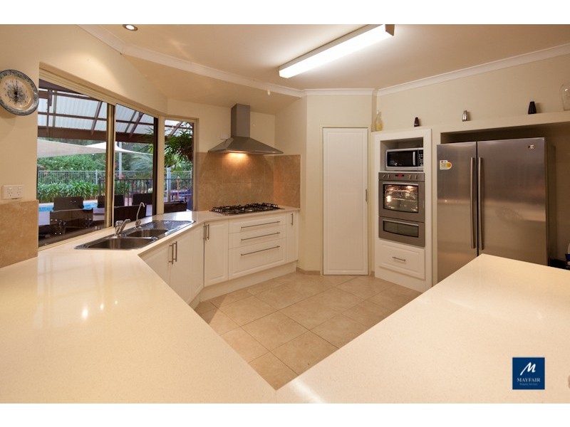 11 Poinciana Place, Wanneroo WA 6065