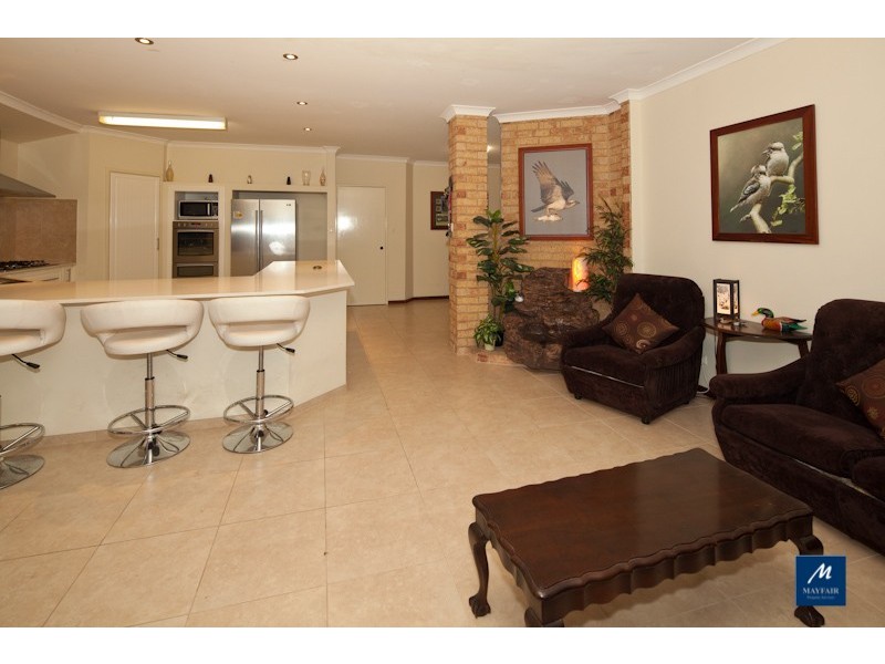 11 Poinciana Place, Wanneroo WA 6065