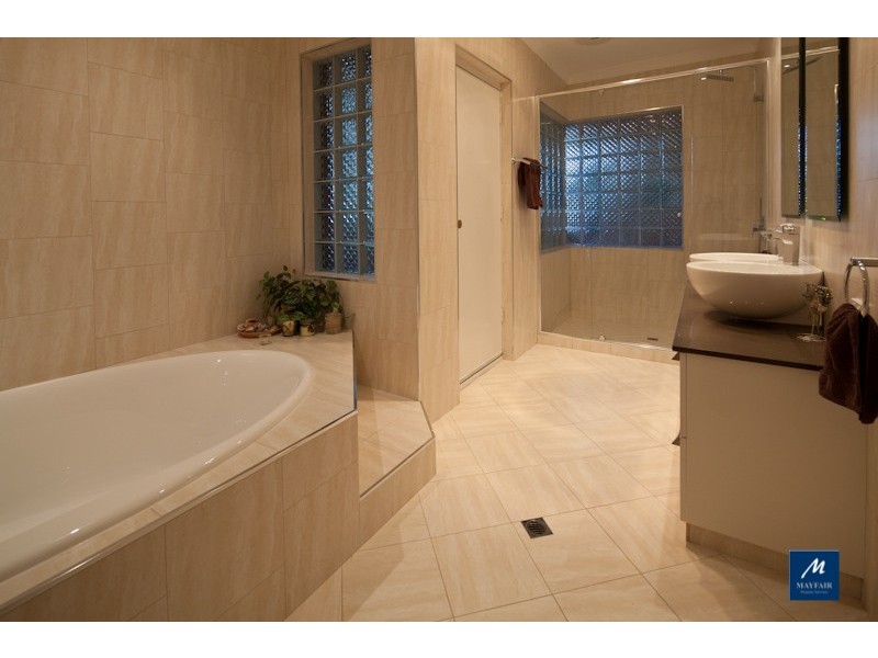 11 Poinciana Place, Wanneroo WA 6065