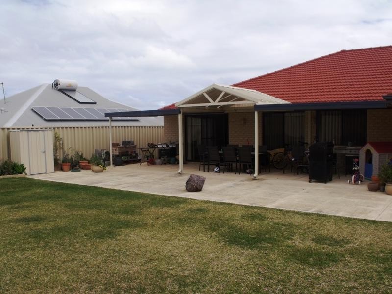 2 Ingham Way, Butler WA 6036