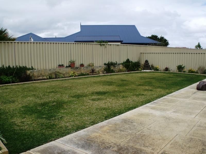 2 Ingham Way, Butler WA 6036