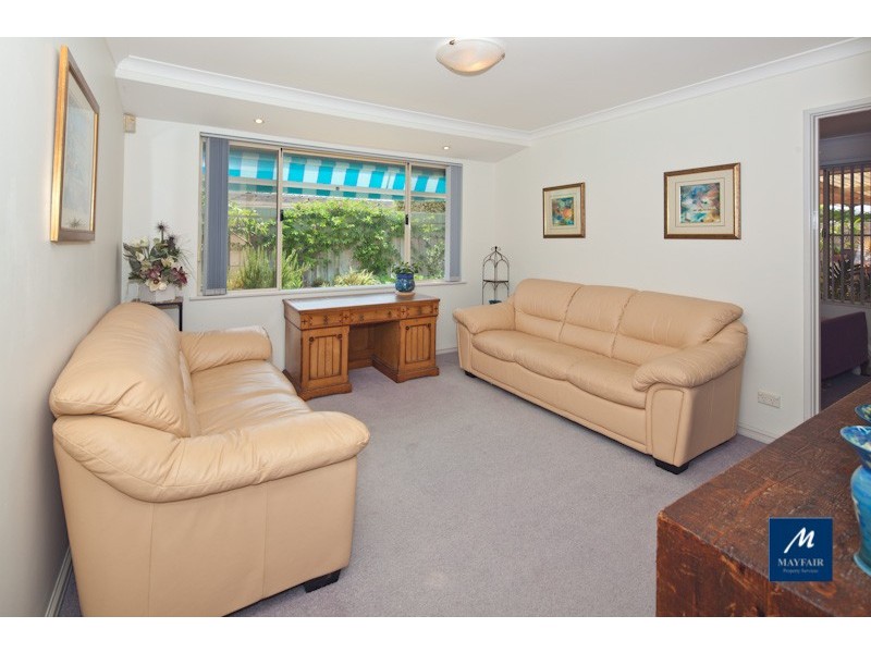 9 Castellon Entrance, Mindarie WA 6030