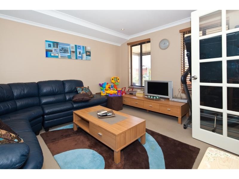 21 Bramshott Approach, Butler WA 6036