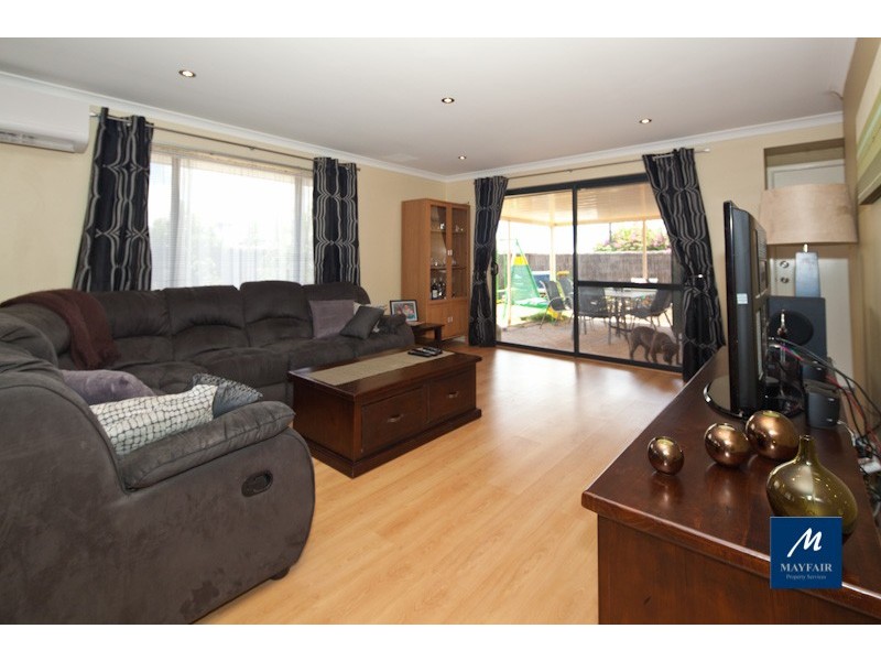 21 Bramshott Approach, Butler WA 6036