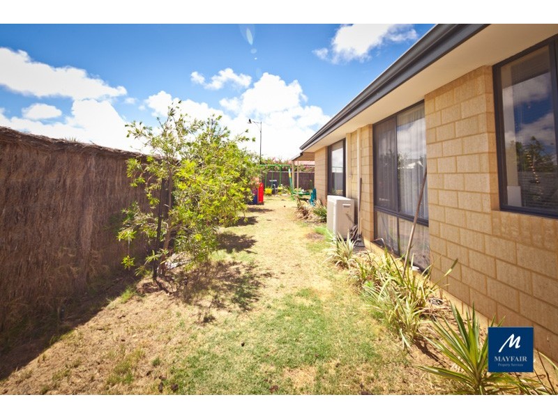 21 Bramshott Approach, Butler WA 6036
