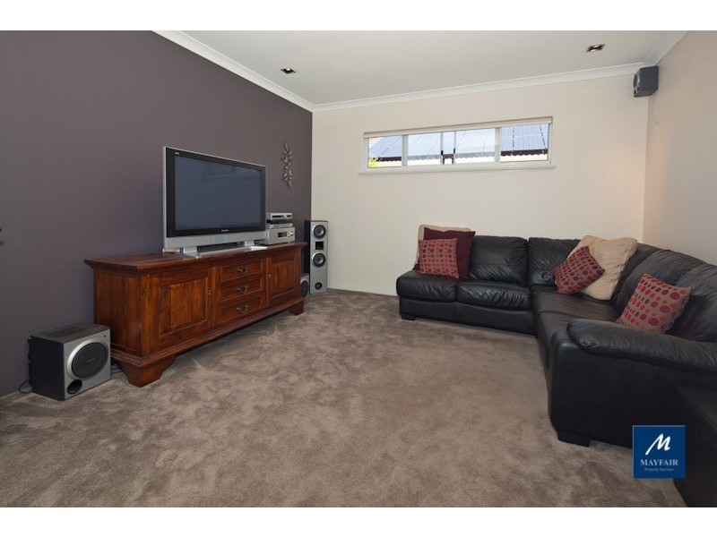 5 Polo Way, Butler WA 6036