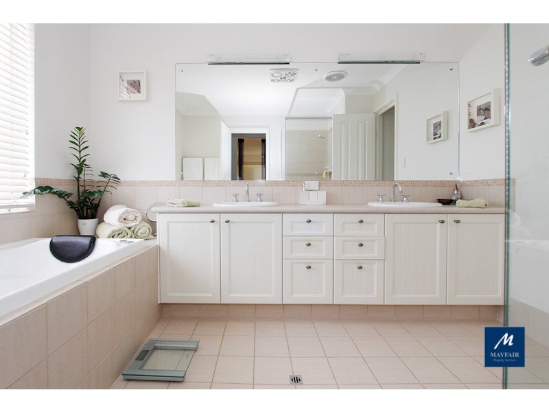 5 Polo Way, Butler WA 6036