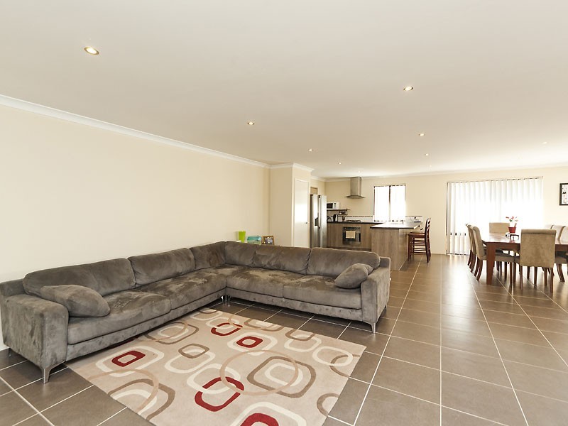 19 Finglas Meander, Butler WA 6036